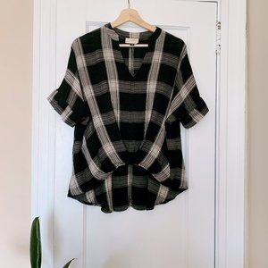 Universal Thread Plaid Blouse Black & White